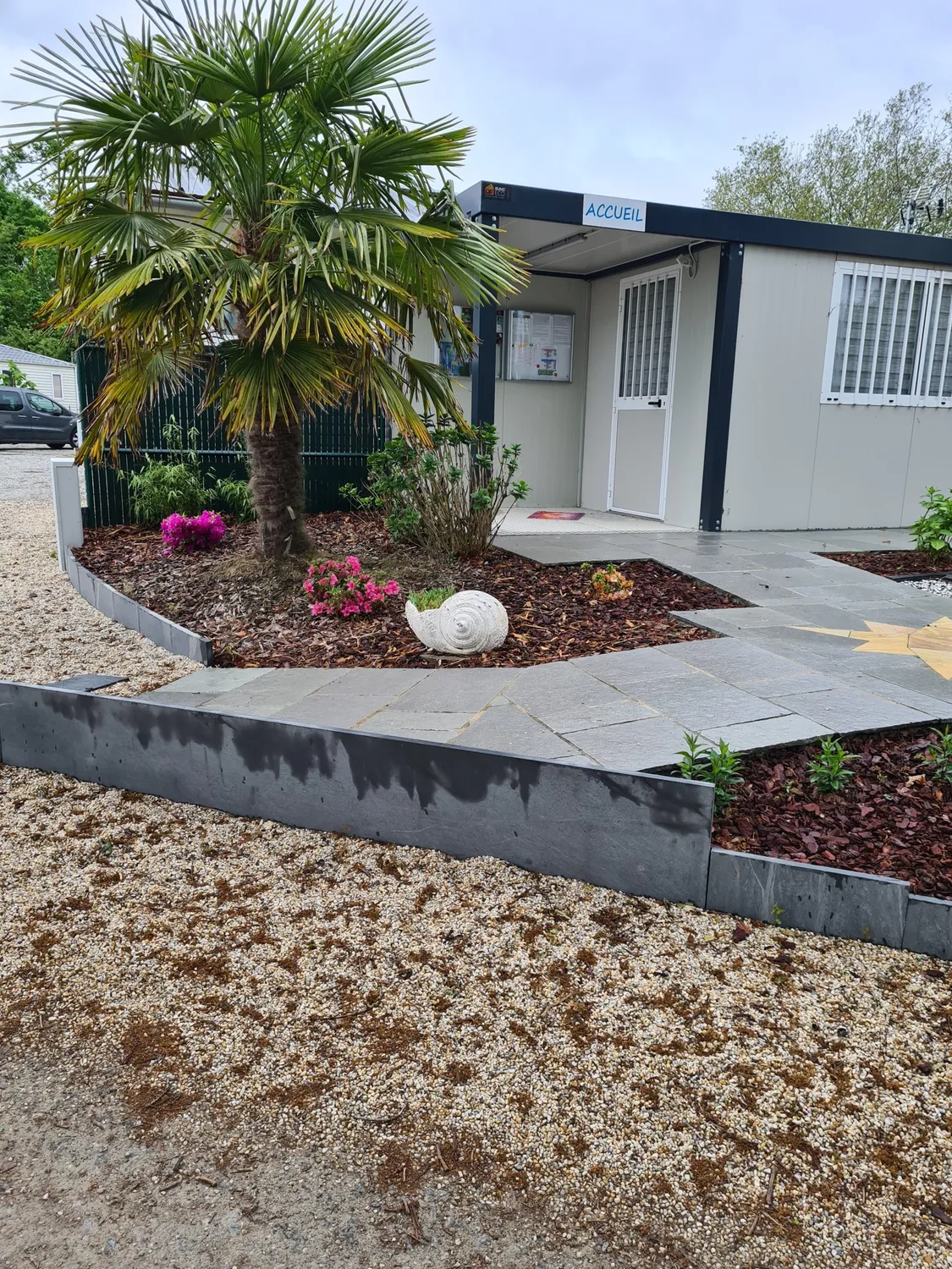amenagement exterieur neant sur yvel